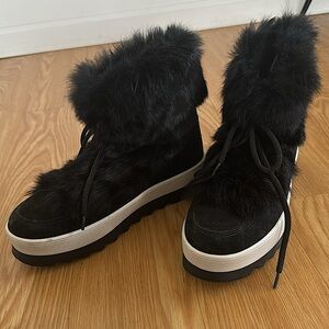 Cougar Vanity Faux Fur Trim Waterproof Bootie in Black - US 8